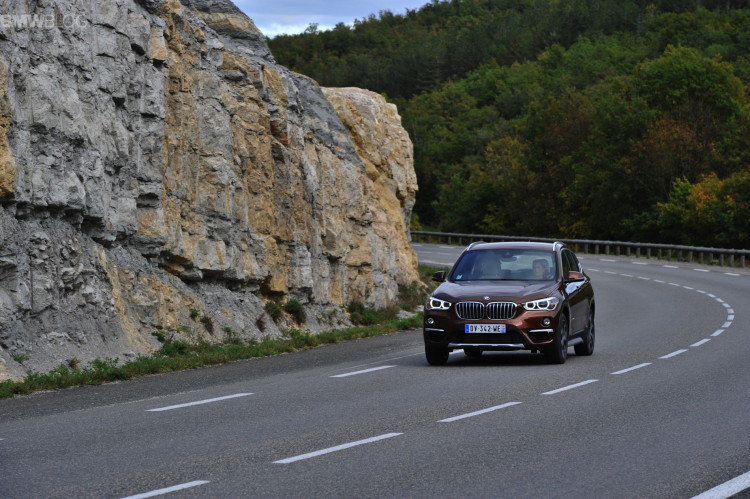 2016-BMW-X1-Chestnut-Bronze-images-46