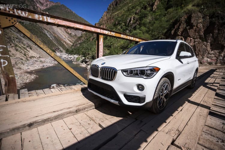 2016-bmw-X1-xDrive28i-test-drive-images-85