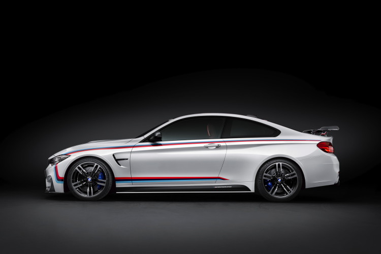 Should BMW offer its Vintage Racing Livery on all M Cars?