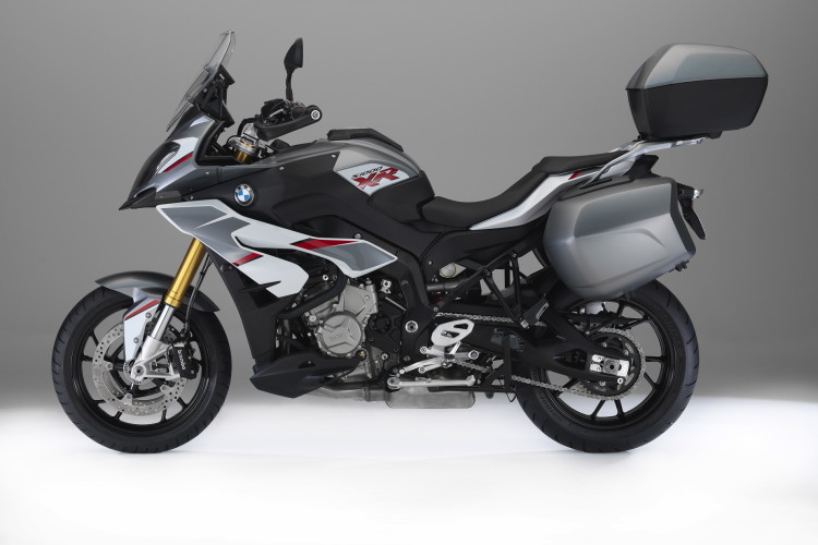 BMW adds new multi-color paint for the S 1000 XR