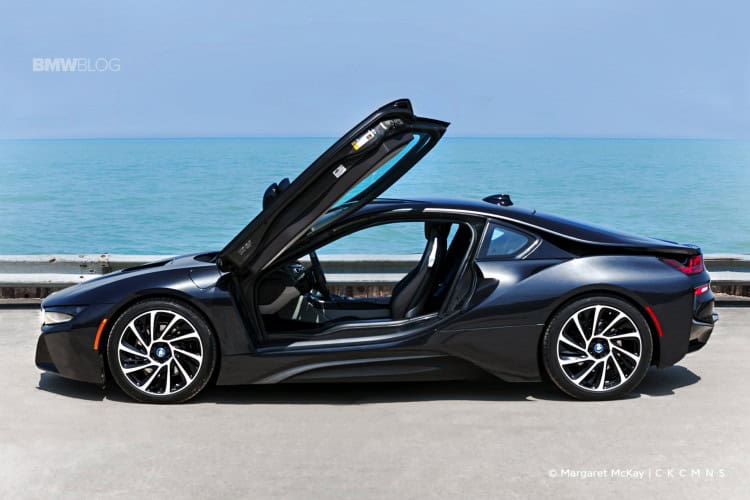 2015-BMW-i8-Test-Drive-1900x1200-16