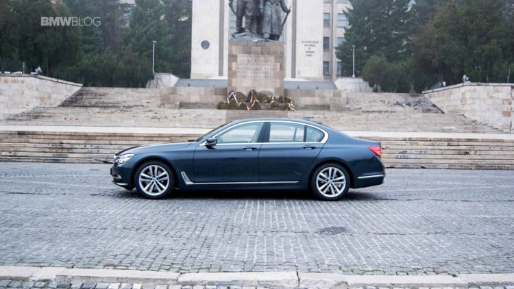 2016-BMW-730d-xDrive-test-drive-review-39