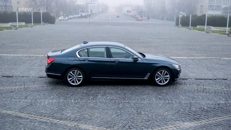 2016-BMW-730d-xDrive-test-drive-review-42