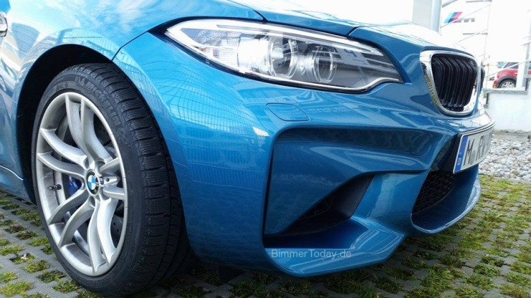 BMW-M2-Long-Beach-Blue-Live-Fotos-01