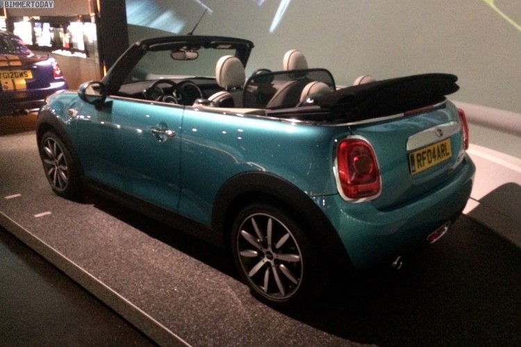 MINI-Cabrio-F57-BMW-Museum-CARIBBEAN-AQUA-METALLIC-2015-02