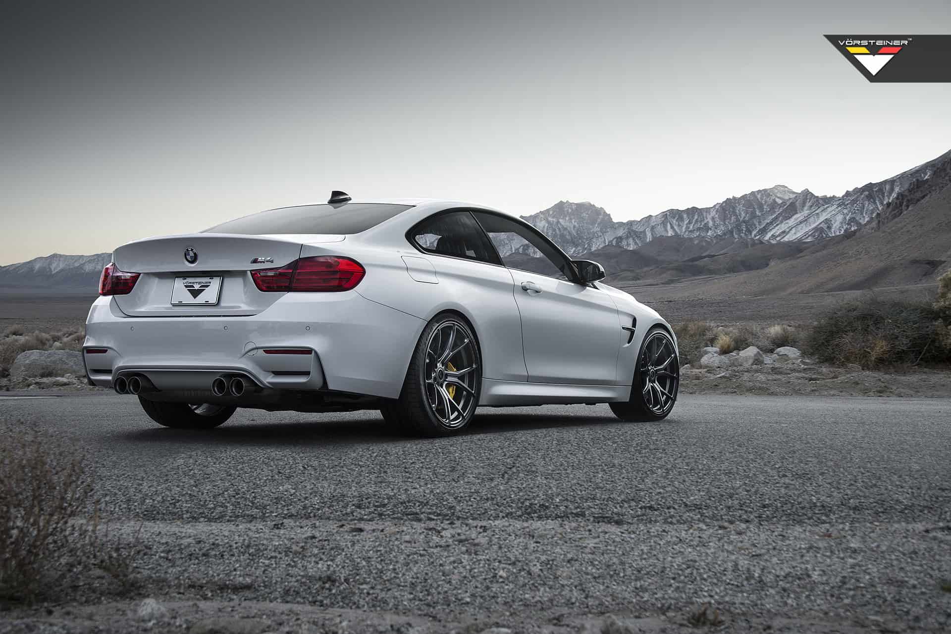 Alpine White BMW M4 Rocking Vorsteiner V-FF 103 Wheels