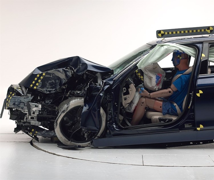 BMW 3 Series IIHS