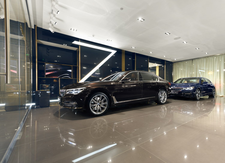 2016-BMW-7-Series-luxury-images-4