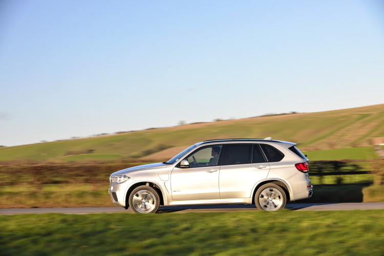 2016-BMW-X5-xDrive40e-images-UK-33