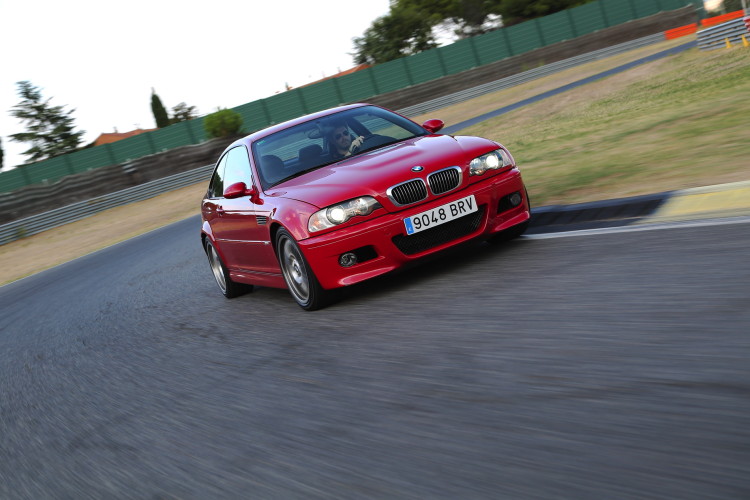 Video: Can the BMW E46 M3 take on the Toyota GR Yaris?
