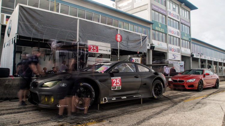 BMW-M6-GT3-BMW-RLL-2