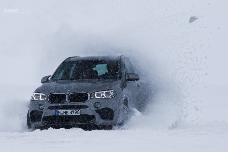 BMW-X-models-snow-56