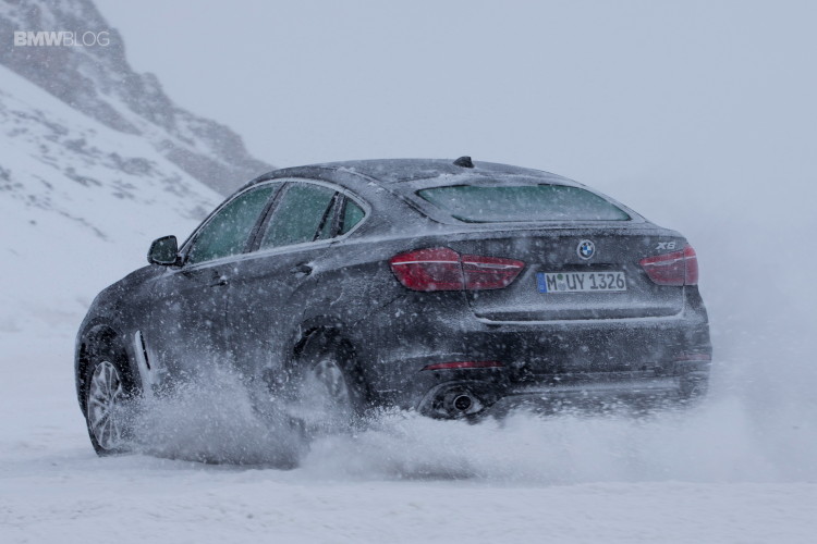 BMW-X-models-snow-67