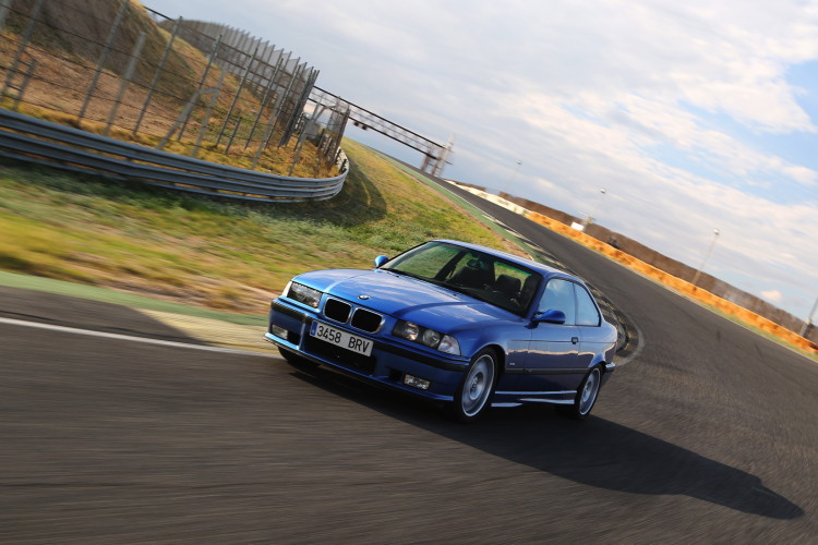 VIDEO: 1,200 Mile Roadtrip in an E36 M3