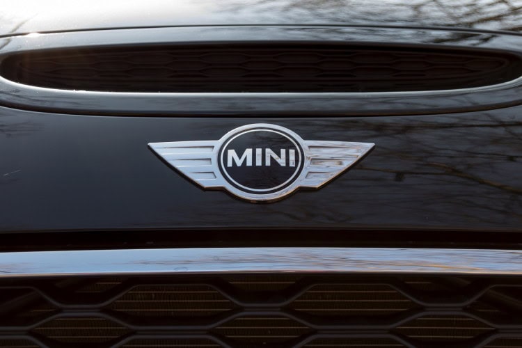 2016-MINI-JCW-Hardtop-test-drive-59