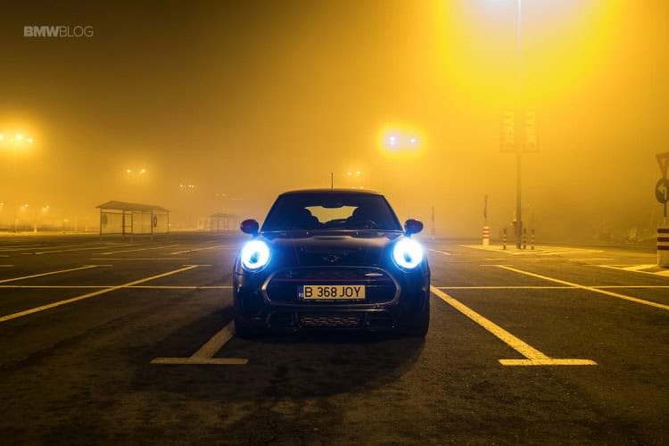 2016-MINI-JCW-Hardtop-test-drive-63