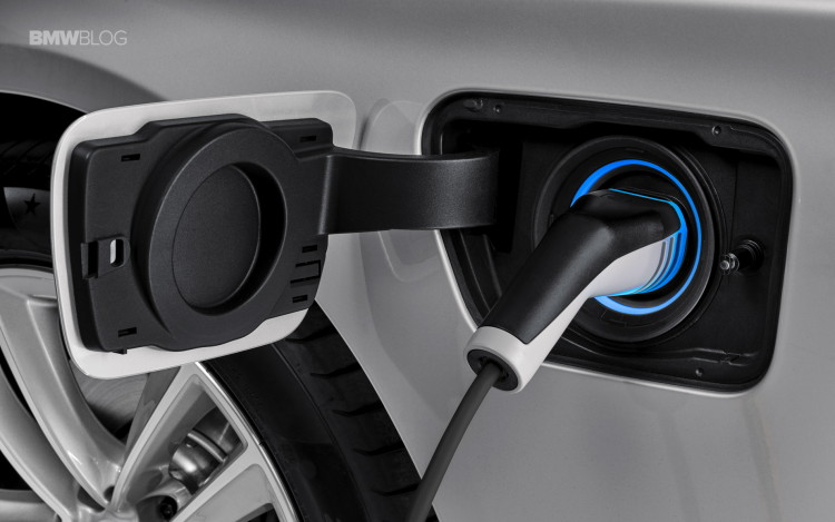 BMW 740e iPerformance-17