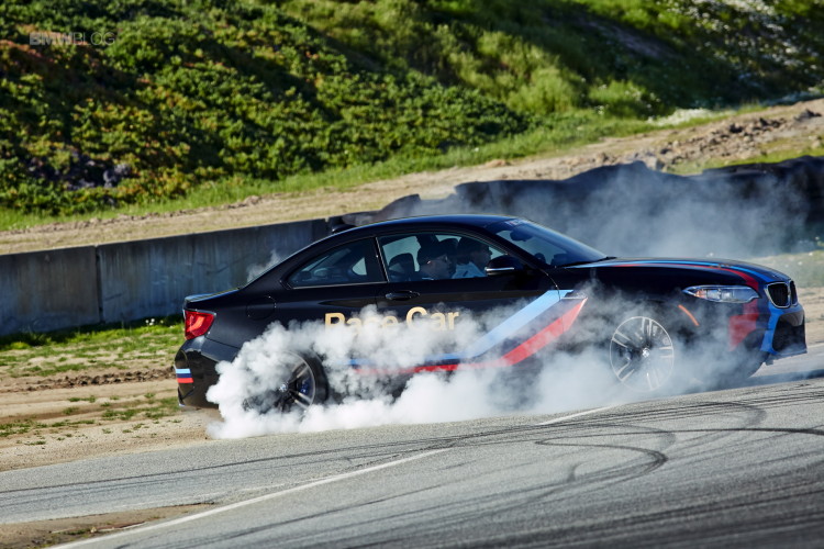 BMW-M2-drifts-laguna-seca-119