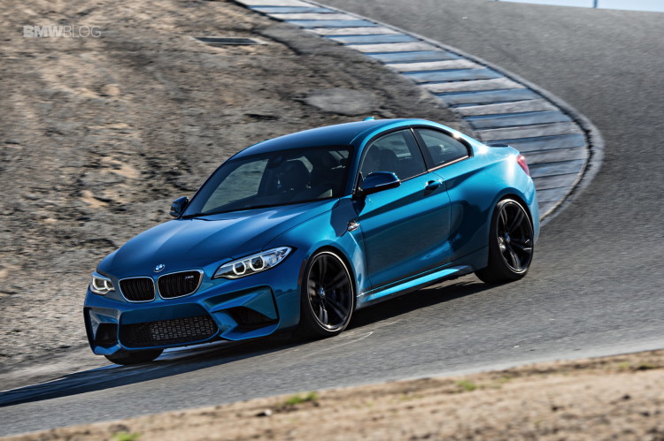 BMW-M2-vs-BMW-1M-vs-BMW-2002-34