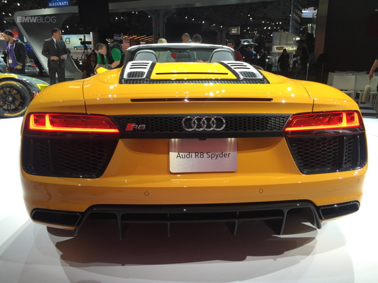 2016-Audi-R8-Spyder-3