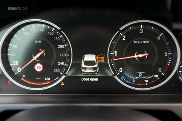 2016-BMW-X6-xDrive30d-test-drive-35