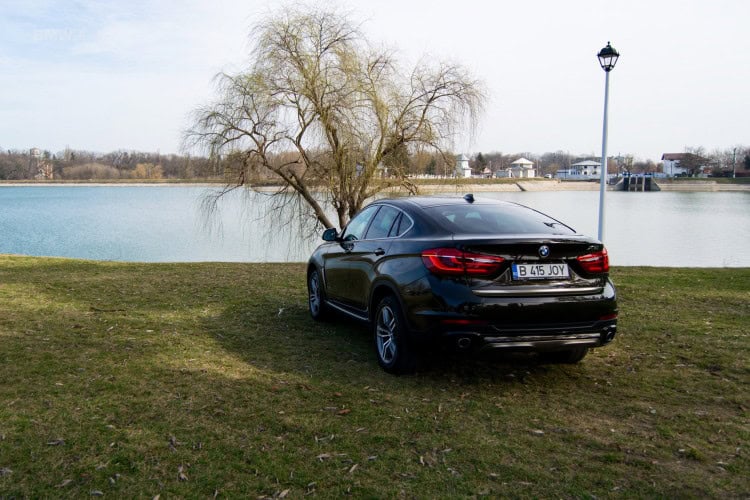 2016-BMW-X6-xDrive30d-test-drive-65
