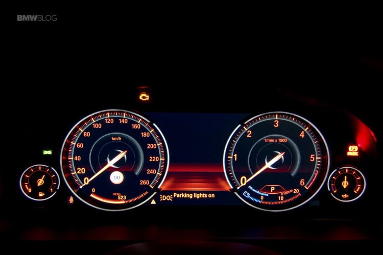 2016-BMW-X6-xDrive30d-test-drive-95