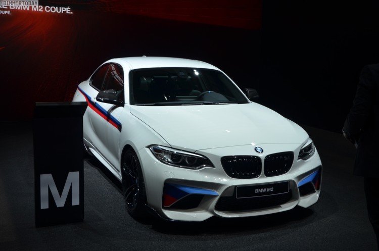 BMW-M2-Coupe-F22-M-Performance-Zubehoer-Autosalon-Genf-2016-LIVE-15
