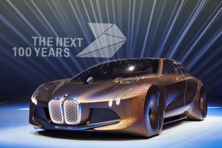 The ideas behind the BMW VISION NEXT 100 as explained by BMW designers
