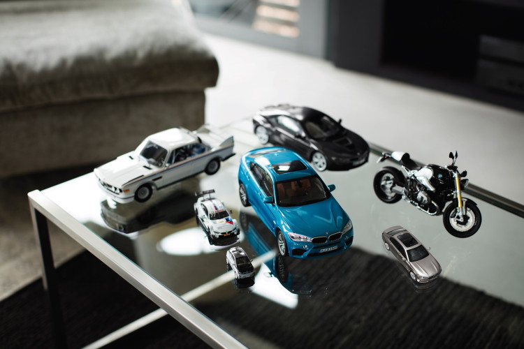 2016-BMW-Lifestyle-Collection-14