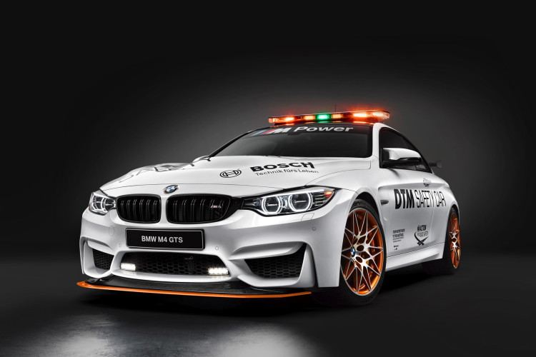 BMW M4 GTS is the safety car of the 2016 DTM Championship
