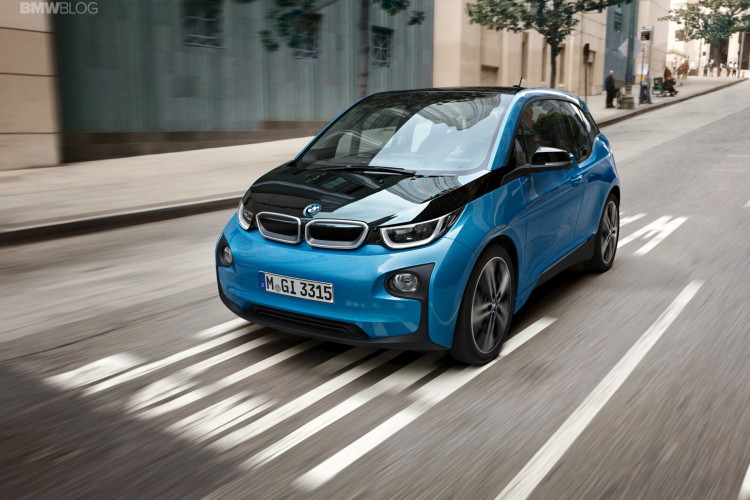 2017 BMW i3 sports new battery and moonroof