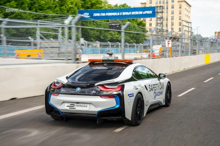 BMW-i8-Safety-Car-test-drive-33