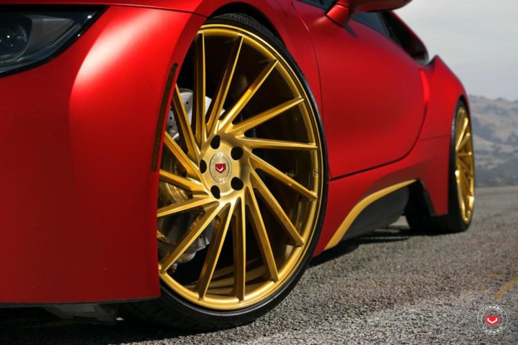 Iron-Man-BMW-i8-7