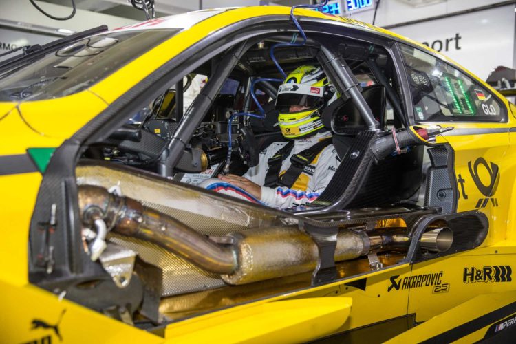 P90220568-munich-de-26th-may-2016-bmw-motorsport-akrapovic-partnerschip-bmw-m4-dtm-bmw-m6-gt3-2250px