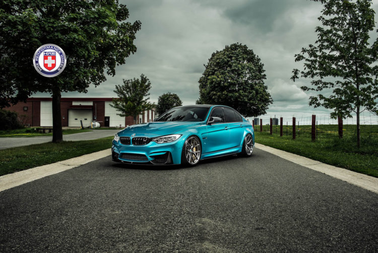 Atlantis Blue BMW M4