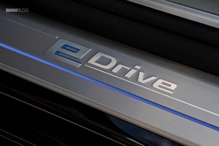 BMW-740e-iPerformance-21