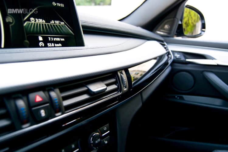 2016-BMW-X6-M50d-test-drive-41