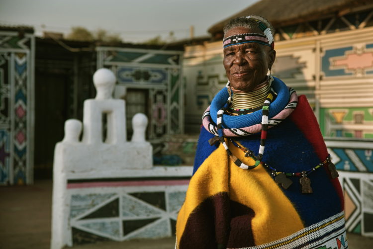 BMW Individual 7 Series by Esther Mahlangu-4