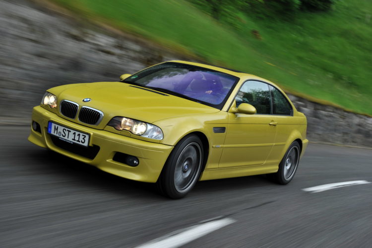 Video: BMW E46 M3 takes on 996 Porsche 911 on track