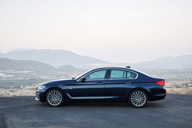 BMW-G30-5-Series-Luxury-Line-exterior-24
