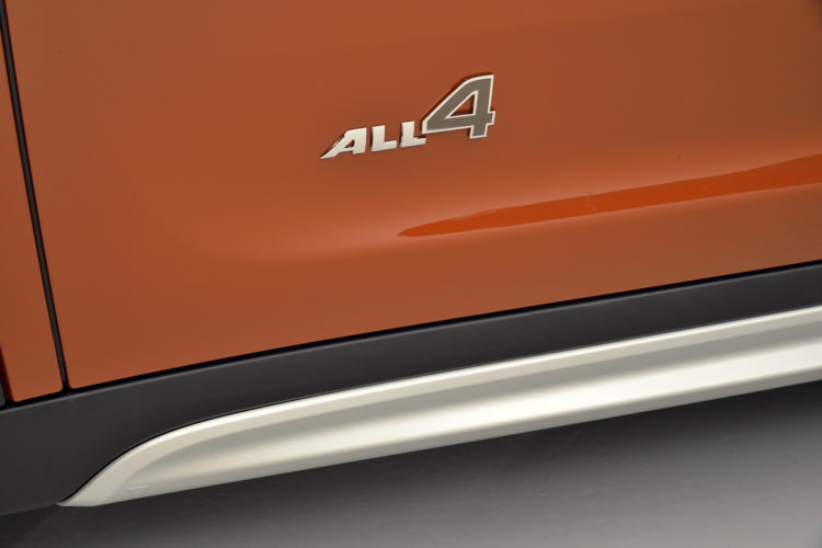 Video: MINI ALL4 All-Wheel Drive System Explained