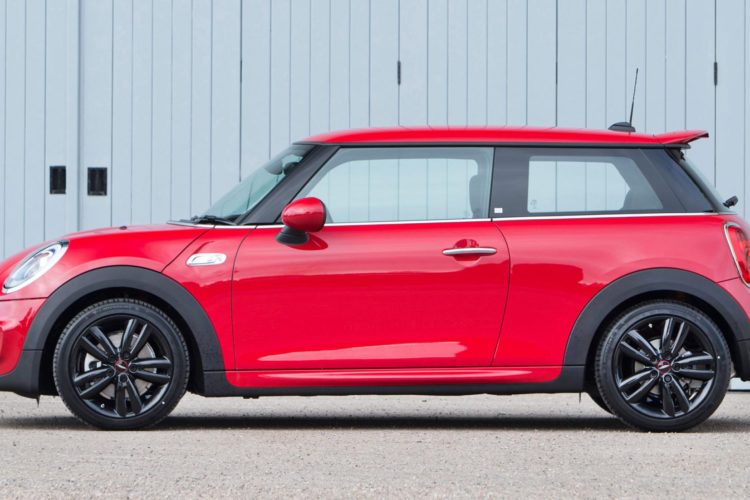 Top Gear drives the MINI Cooper S Works 210
