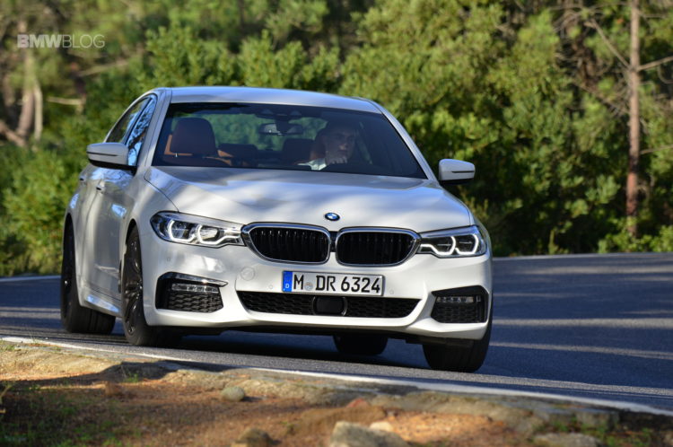 2017-BMW-540i-sDrive-16