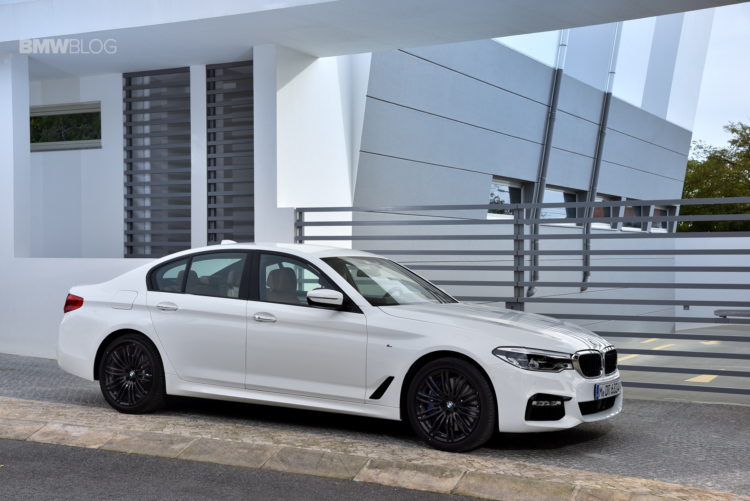 2017-BMW-540i-sDrive-28