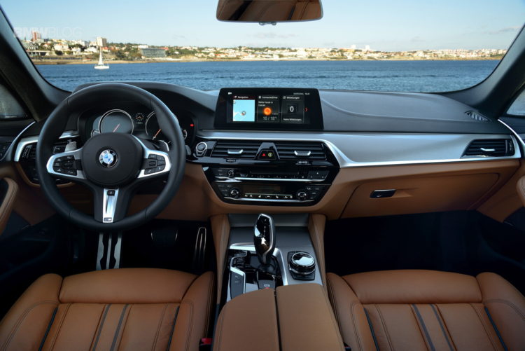 2017-BMW-540i-sDrive-52
