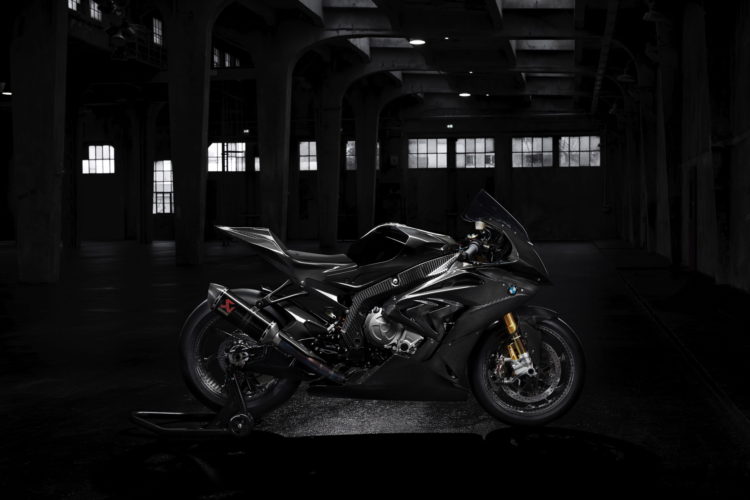 BMW HP4 Race Wins Best Superbike Award from Cycle World