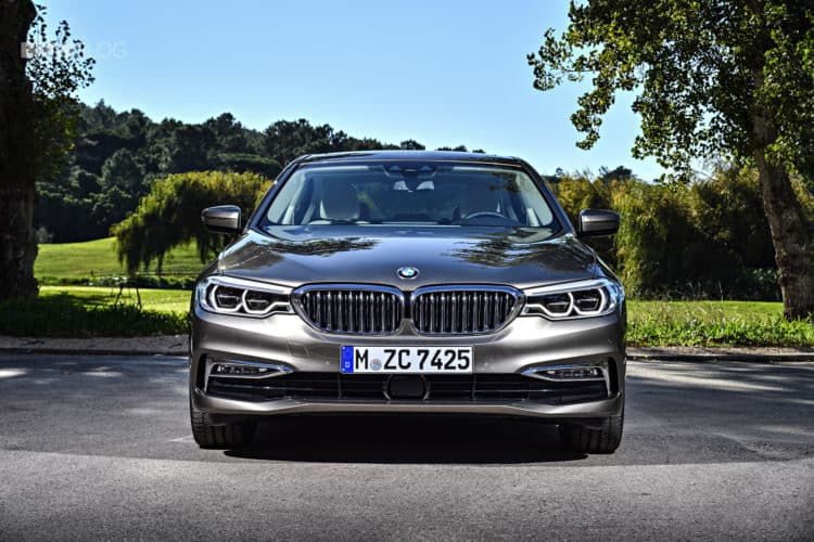 2017-BMW-520d-4