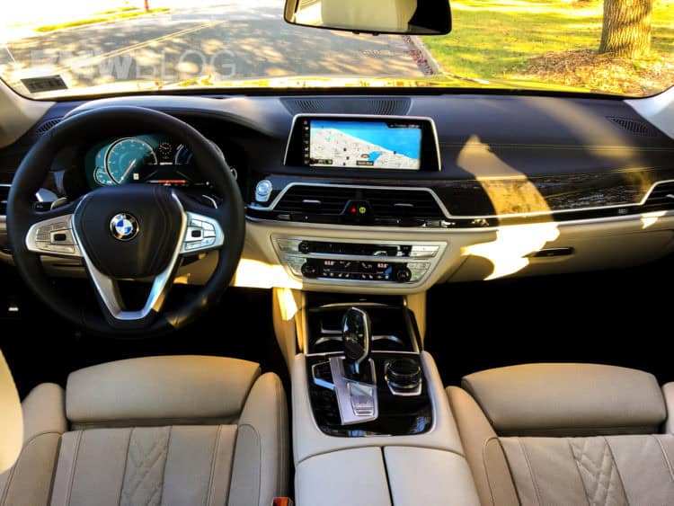2017-BMW-740e-09