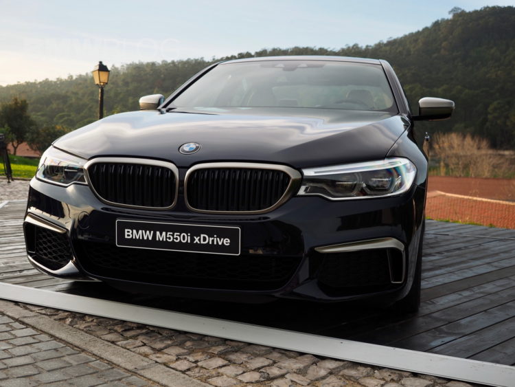 2017-BMW-M550i-images-07